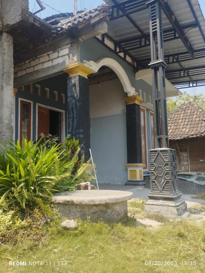 Hellsel Homestay Lamongan Buitenkant foto